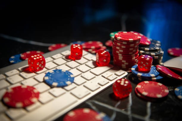 dingdong4d platform showing game categories and payment methods on mobile screen